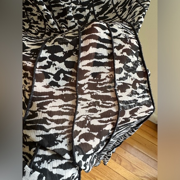 Jones New York Black & White Sheer Animal Print Pleated. With Slip Dress Sz 16W - Picture 9 of 15